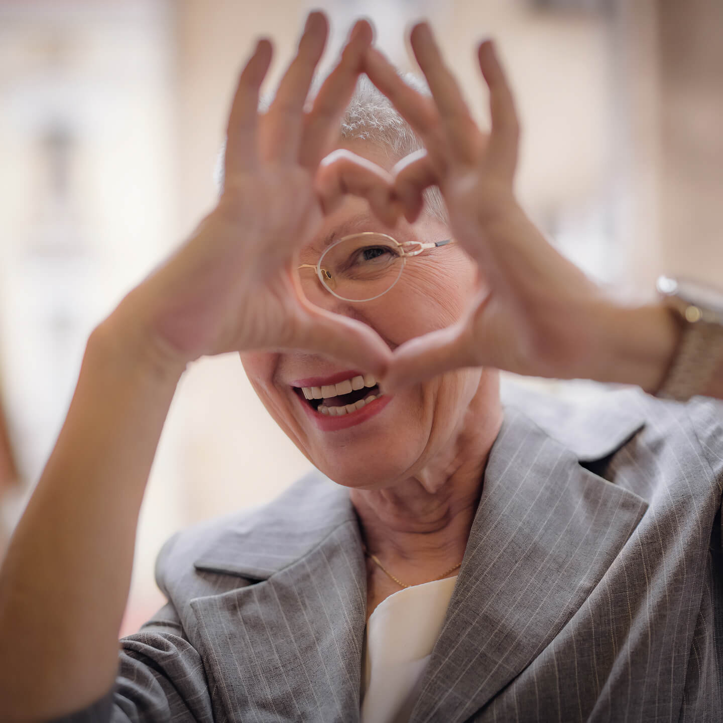 images/Stock/Seniorenpflege-Beitragsbild-Stock.jpg#joomlaImage://local-images/Stock/Seniorenpflege-Beitragsbild-Stock.jpg?width=1440&height=1440